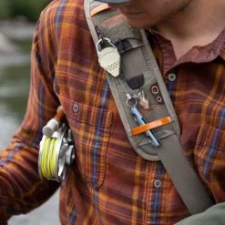 Fishpond USA Fishpond Arrowhead Retractor